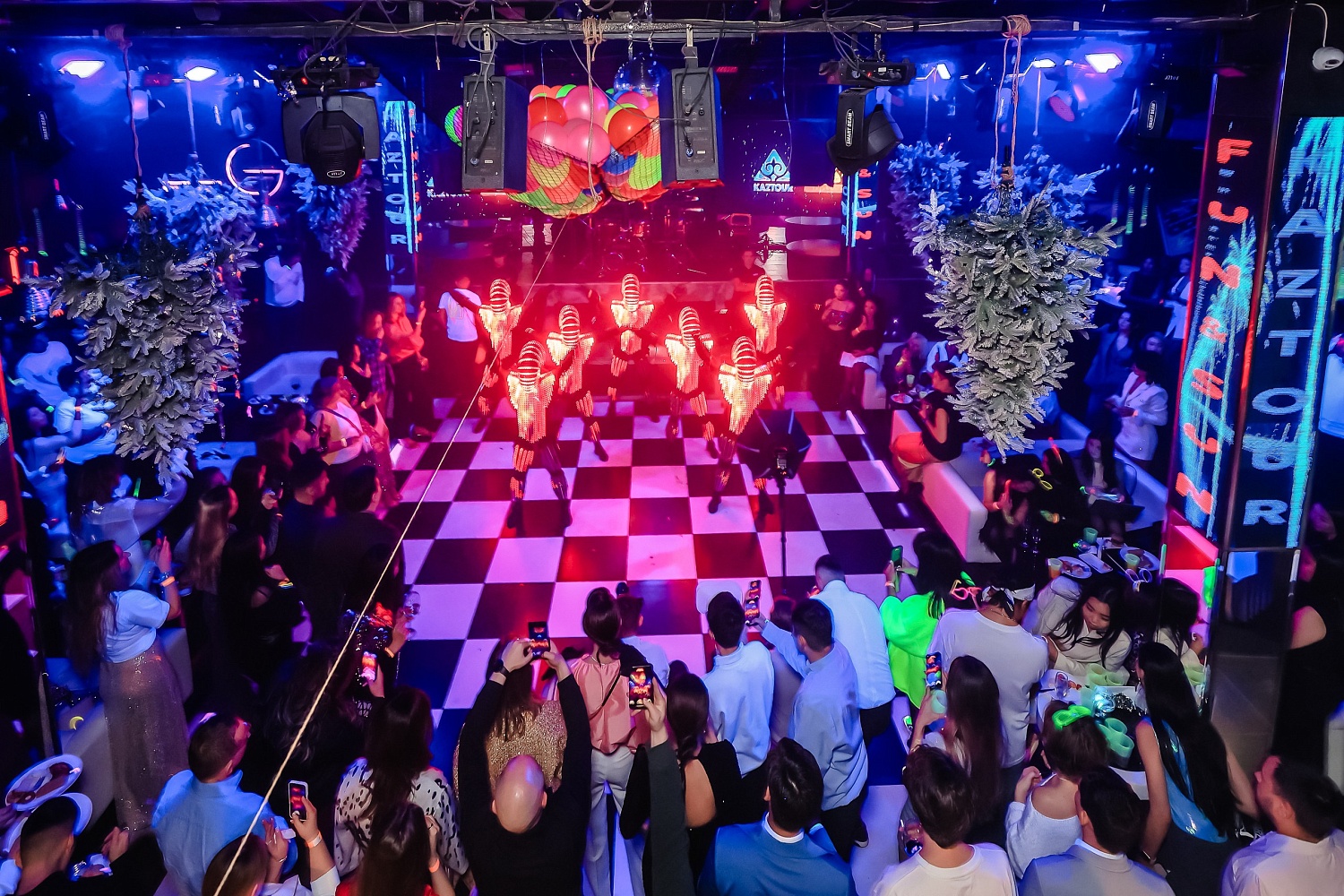 Fun & Sun Neon Party