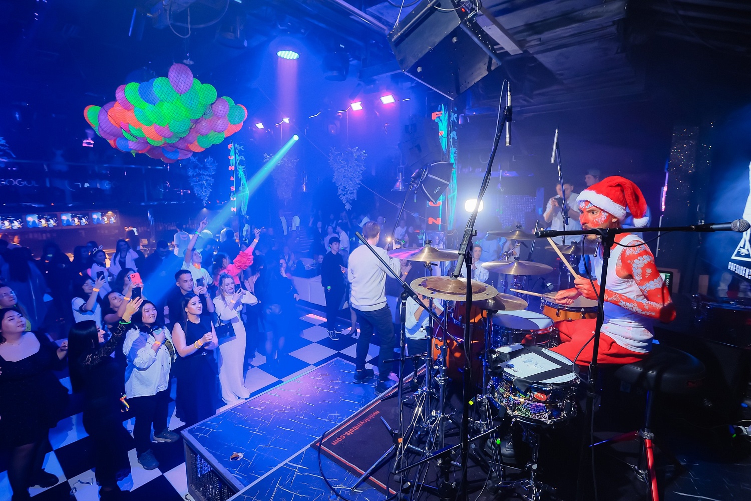 Fun & Sun Neon Party