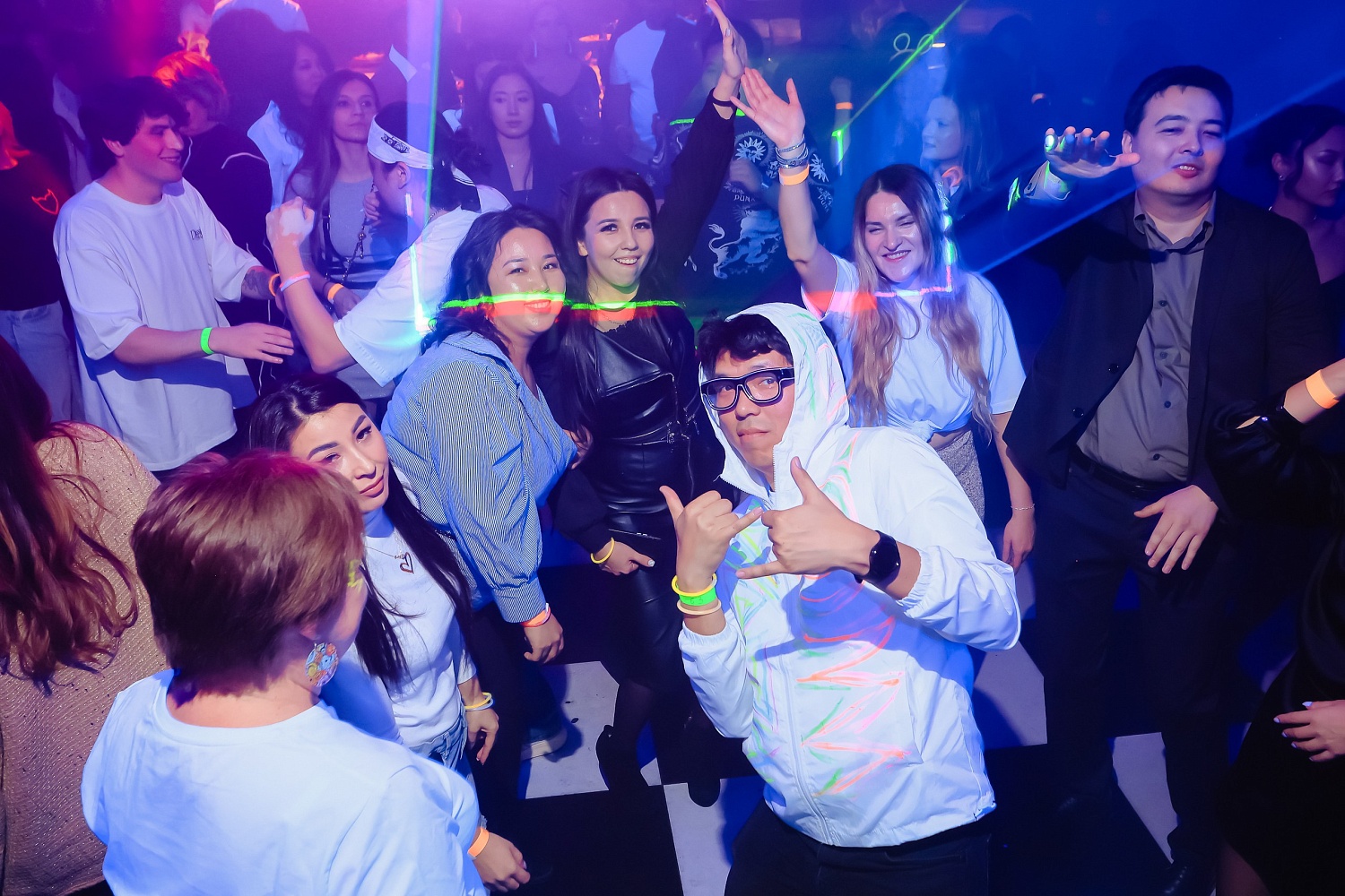 Fun & Sun Neon Party