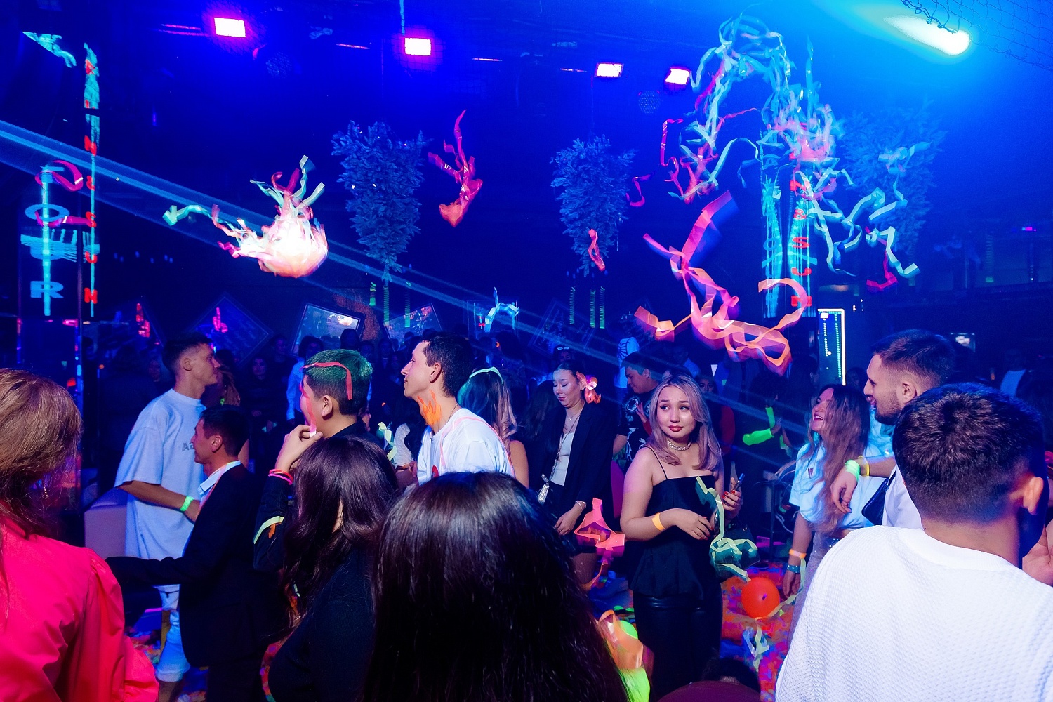 Fun & Sun Neon Party