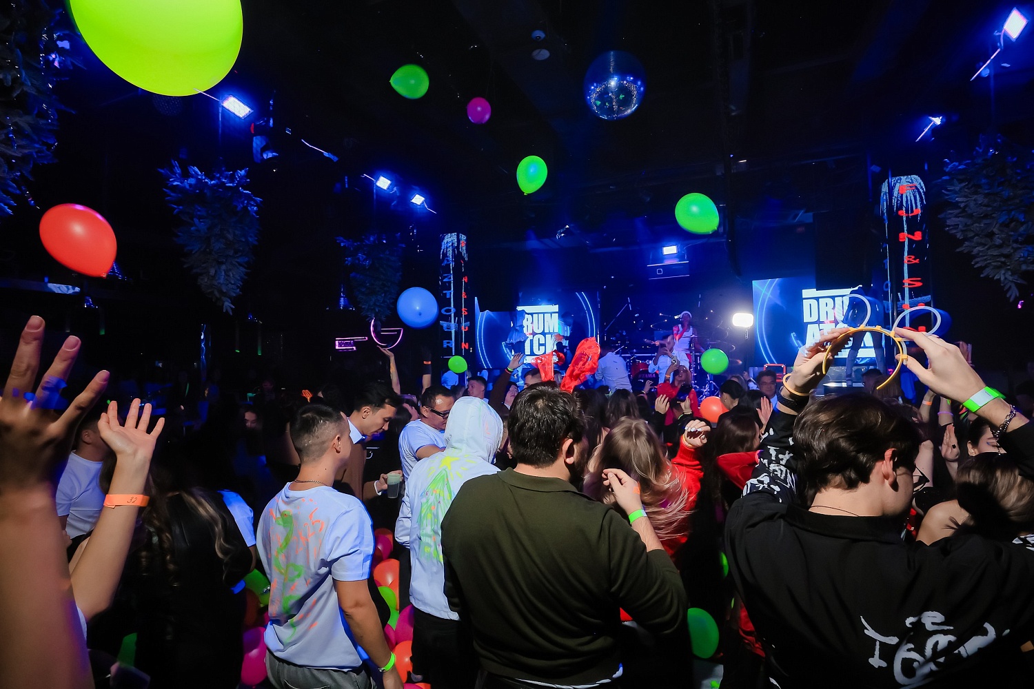 Fun & Sun Neon Party